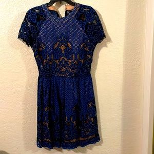 Lace cocktail dress⭐️